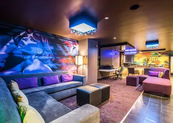 Tilt Hotel Universal-Hollywood, an AGA Collection Hotel hotel thumbnail 4