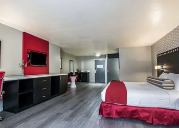 Tilt Hotel Universal-Hollywood, an AGA Collection Hotel hotel thumbnail 8