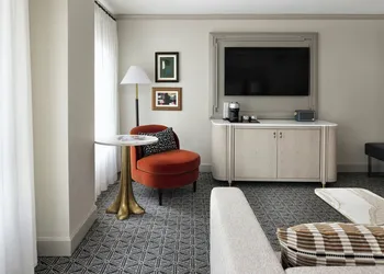 The Talbott, Autograph Collection hotel thumbnail 7