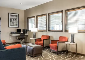Quality Inn & Suites Bethany hotel thumbnail 2