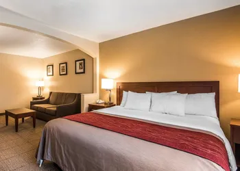 Quality Inn & Suites Bethany hotel thumbnail 8
