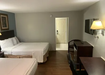 Crystal Inn Eatontown hotel thumbnail 4