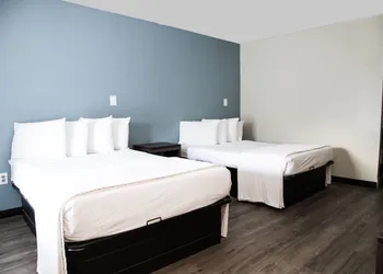 Crystal Inn Eatontown hotel thumbnail 8