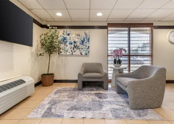 SureStay Hotel by Best Western East Brunswick hotel thumbnail 2