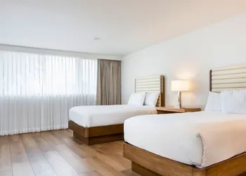 Luxe Sunset Boulevard Hotel hotel thumbnail 4