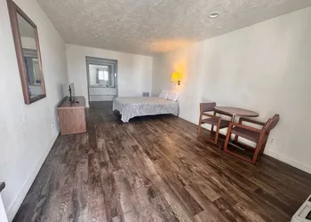 Circle S Motel Cozad I-80 hotel thumbnail 4