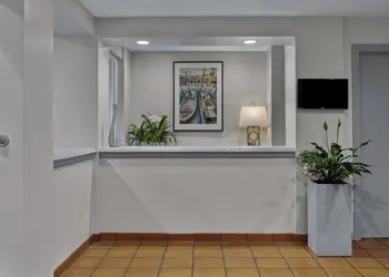 Suites At Fishermans Wharf hotel thumbnail 2