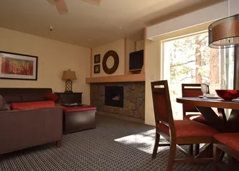 The Lodge at Kingsbury Crossing hotel thumbnail 7