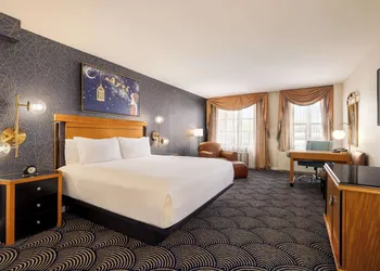 Inn at Great Neck hotel thumbnail 3