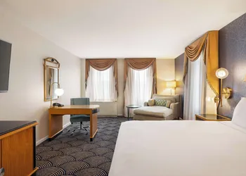Inn at Great Neck hotel thumbnail 8