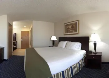 Holiday Inn Express Hotel & Suites Torrington by IHG hotel thumbnail 8