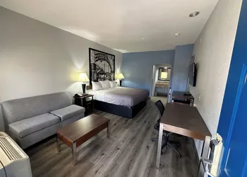 Azul Inn Houston Hobby Airport hotel thumbnail 3