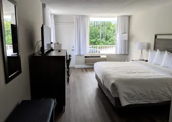 Lakefront Terrace Resort hotel thumbnail 5
