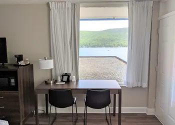 Lakefront Terrace Resort hotel thumbnail 7