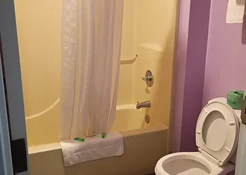 NOLA Inn hotel thumbnail 8