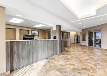 Super 8 by Wyndham Prince Albert hotel thumbnail 3