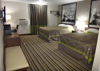 Super 8 by Wyndham Ardmore hotel thumbnail 3
