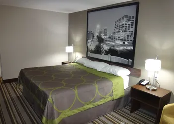 Super 8 by Wyndham Ardmore hotel thumbnail 6