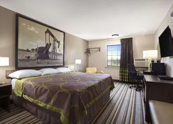 Super 8 by Wyndham Ardmore hotel thumbnail 7