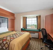 Super 8 by Wyndham Columbus West hotel detail image 3