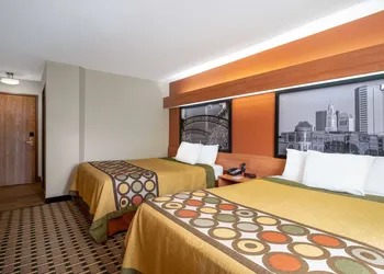 Super 8 by Wyndham Columbus West hotel thumbnail 6