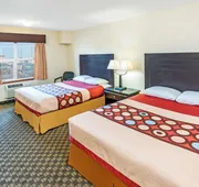 Super 8 by Wyndham Calgary/Airport hotel detail image 7