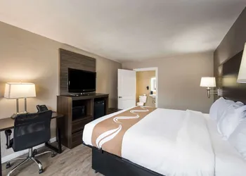 Quality Inn Gastonia East hotel thumbnail 6