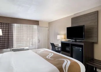 Quality Inn Gastonia East hotel thumbnail 8