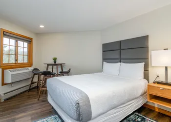 Grey Fox Inn hotel thumbnail 5