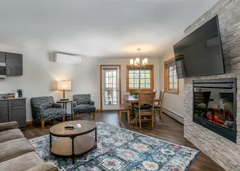 Grey Fox Inn hotel thumbnail 8