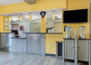 Best Western Plus The Four Corners Inn hotel thumbnail 5