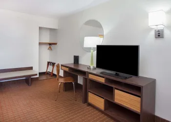 Super 8 by Wyndham Chicago/Rosemont/O'Hare/SE hotel thumbnail 4