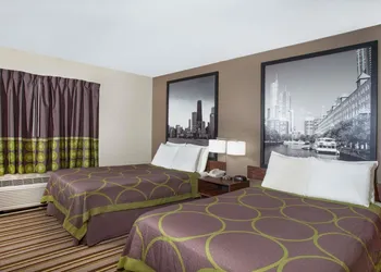 Super 8 by Wyndham Chicago/Rosemont/O'Hare/SE hotel thumbnail 5