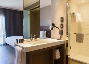 AC Hotel Kansas City Plaza hotel thumbnail 5