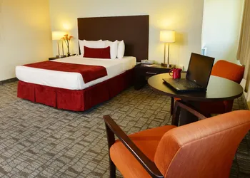 Hotel UMass hotel thumbnail 5