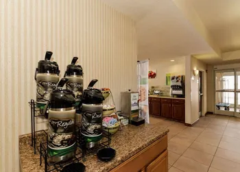 Quality Inn Spring Mills - Martinsburg North hotel thumbnail 2