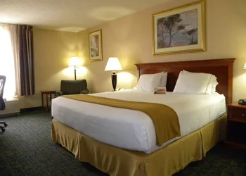Quality Inn Spring Mills - Martinsburg North hotel thumbnail 5