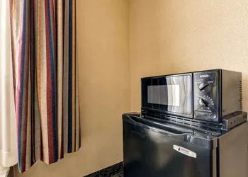 Quality Inn Spring Mills - Martinsburg North hotel thumbnail 8