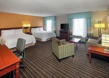 Hampton Inn & Suites by Hilton Toronto Airport hotel thumbnail 5