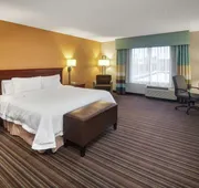 Hampton Inn & Suites by Hilton Toronto Airport hotel detail image 4