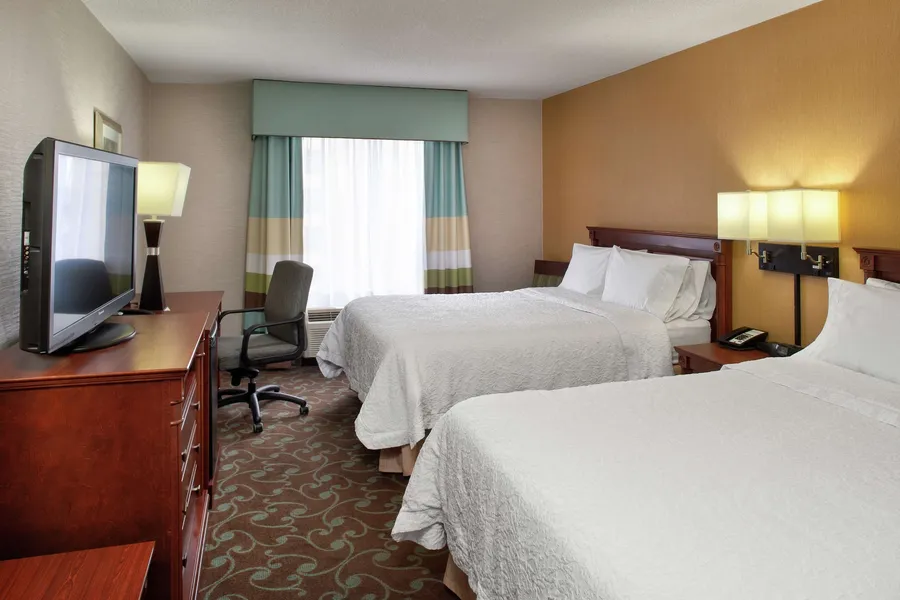 Hampton Inn & Suites by Hilton Toronto Airport hotel detail image 6