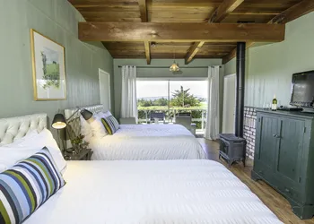 The Inn at Schoolhouse Creek hotel thumbnail 4