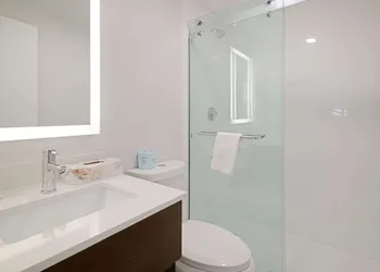 Quality Inn Lebanon - Hanover hotel thumbnail 7