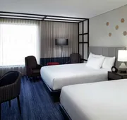 DoubleTree by Hilton Montreal hotel detail image 4