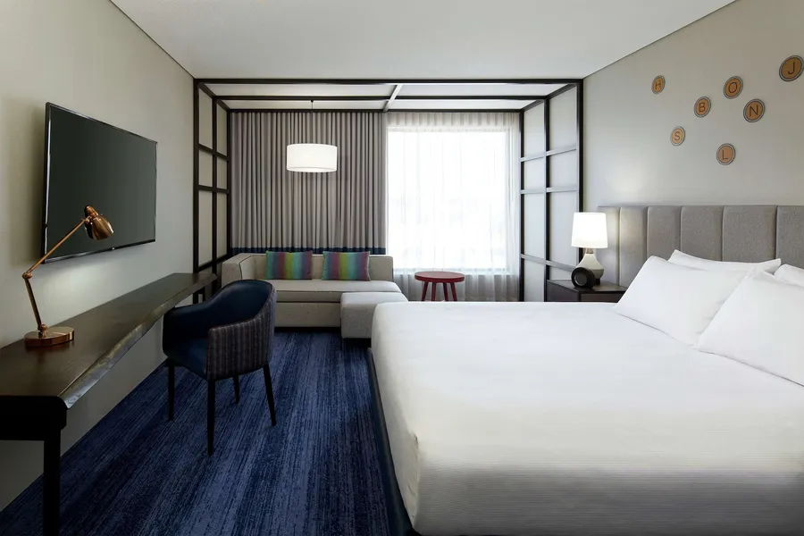 DoubleTree by Hilton Montreal hotel detail image 6