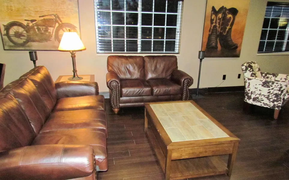 Oak Hill Inn & Suites hotel detail image 6