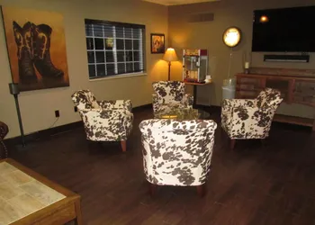 Oak Hill Inn & Suites hotel thumbnail 7