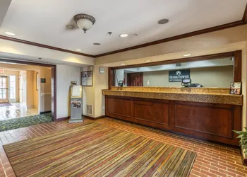 HomeTowne Studios & Suites by Red Roof Charlotte - Concord hotel thumbnail 2