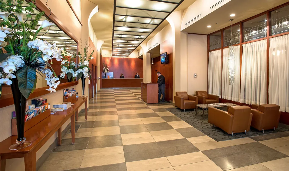 Le Square Phillips Hotel And Suites hotel detail image 2