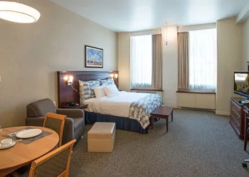 Le Square Phillips Hotel And Suites hotel thumbnail 4